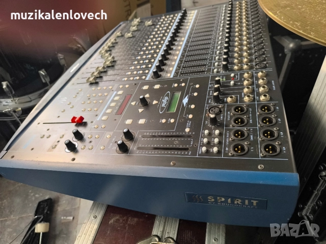 Spirit 324 LIVE DIGITAL 16 Channel Mixer by Soundcraft дигитален аудио смесител миксер + кейс, снимка 5 - Ресийвъри, усилватели, смесителни пултове - 51634804