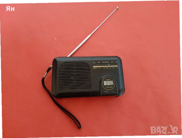  FM / УКВ Радио с Часовник 