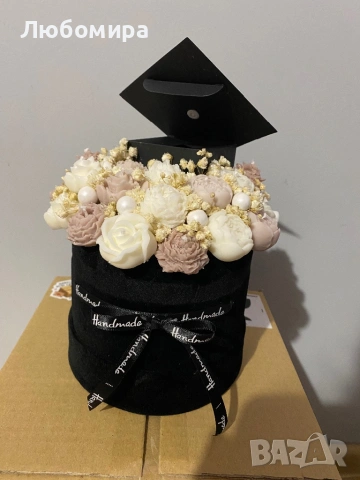Букети за абитуриенти , снимка 14 - Изкуствени цветя - 53873162