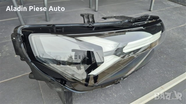 Десен фар Dacia Bigster Duster година 2024 2025 2026 код 260107725R , снимка 2 - Аксесоари и консумативи - 53779045