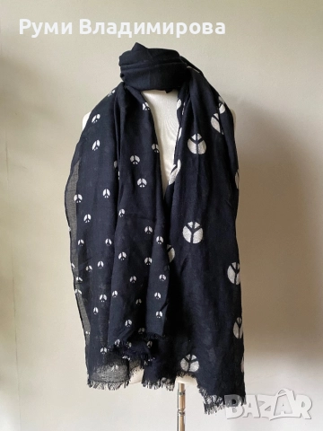 Черен шал Beck Sondergaard oт 50 % вълна и 50 % коприна, снимка 2 - Шалове - 52705034