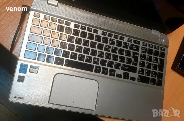 Лаптоп Toshiba P50-B-10V четириядрен 8GB RAM 120GB SSD, снимка 2 - Лаптопи за дома - 52249036