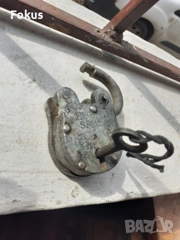 Стар кован катинар кофар катанец с ключ маркировки 2, снимка 5 - Антикварни и старинни предмети - 53685495