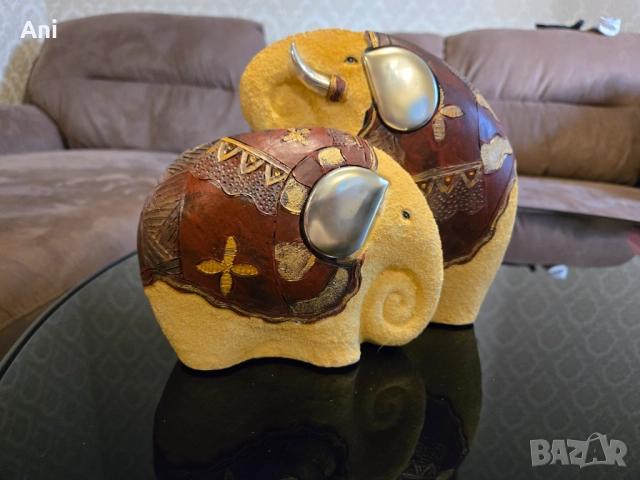 Преплетени слончета ваза 