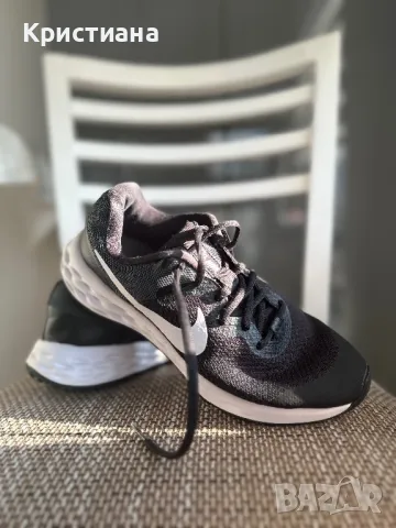 Дамски маратонки Nike, снимка 1