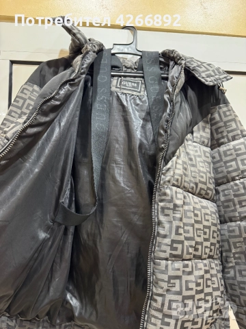 Дамско зимно яке Guess, снимка 2 - Якета - 52354447