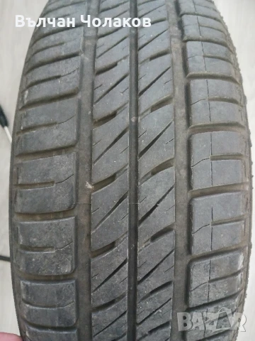 Продавам гума