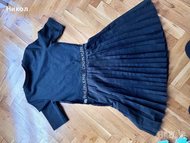 Черна рокля Calvin Klein, снимка 4 - Рокли - 49815621