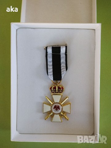 Военен медал Орден на червения орел 3-ти клас с корона и мечове РЕПЛИКА, снимка 1 - Други ценни предмети - 41756824