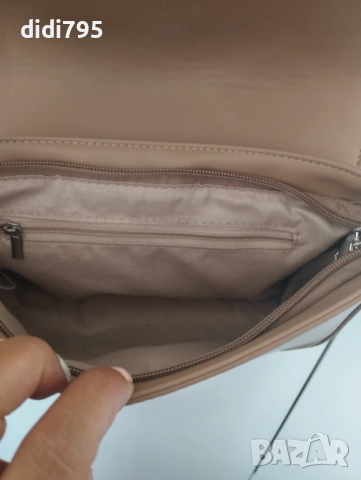 дамска чантичка, снимка 2 - Чанти - 51787377