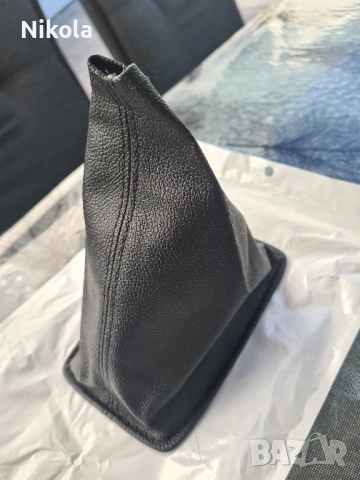 Маншон кожен скоростен лост Тойота Авенсис Т25, снимка 2 - Аксесоари и консумативи - 51891623