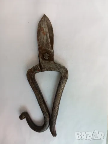 старинна кована ножица 