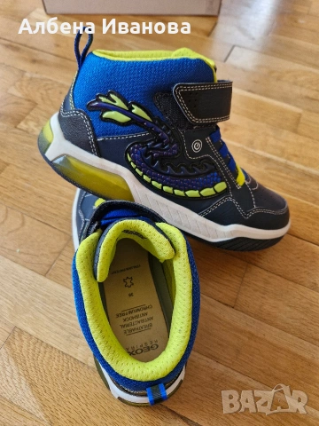 Светещи маратонки Geox 35 номер