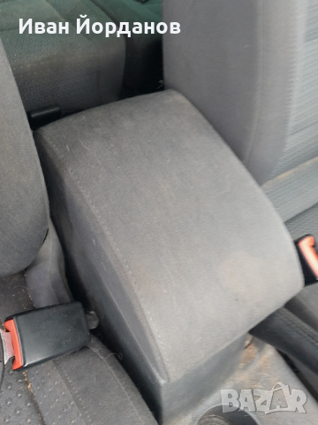 Volkswagen Touran 1.6 FSI на части, снимка 8 - Автомобили и джипове - 44824720