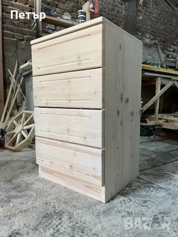 Скрин с четири чекмеджета,масив, снимка 4 - Скринове - 50241037