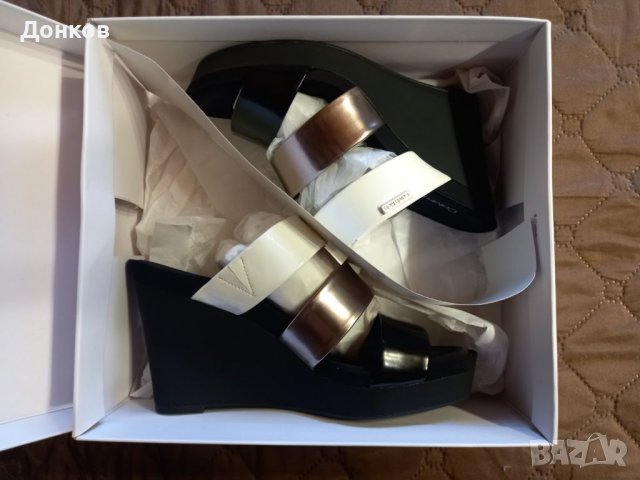 Продавам дамски чехли Calvin Klein, снимка 11 - Чехли - 41624776