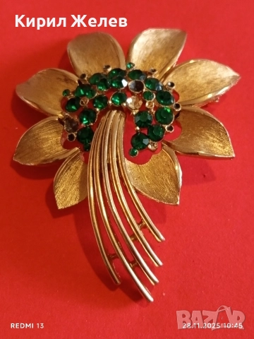 Брошка с златист тон във формата на цвете със ЗЕЛЕН ИЗУМРУД 31904, снимка 2 - Други - 52570626
