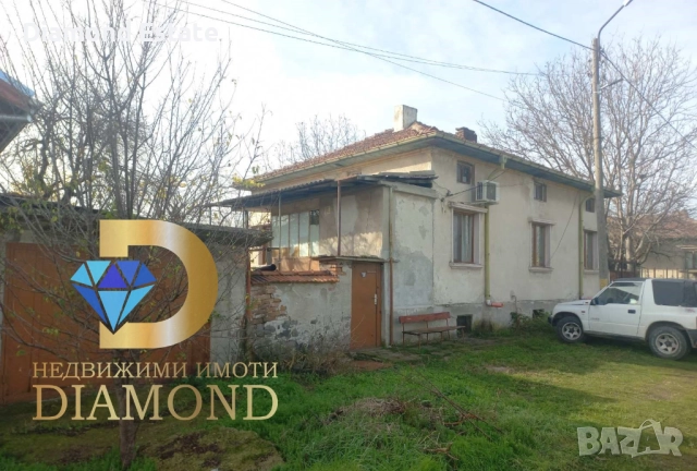 Къща с гараж в село Ябълково, общ. Димитровград