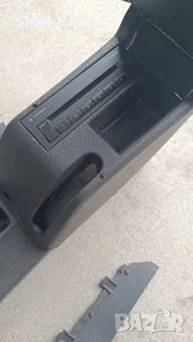 • Продавам подлакътник за голф 5 кожен и нормален (черен, сив и бежов) с къпхолдер, снимка 12 - Части - 49032690