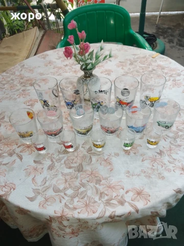 колекция от чаши