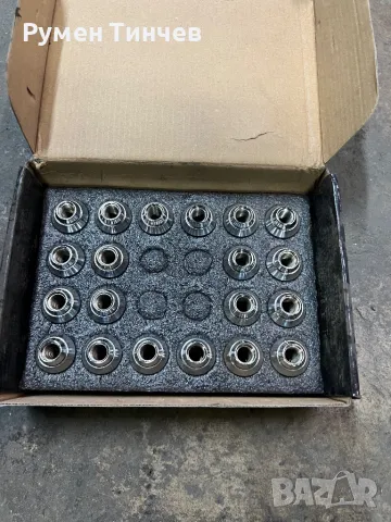 20бр оригинални гайки от Форд 