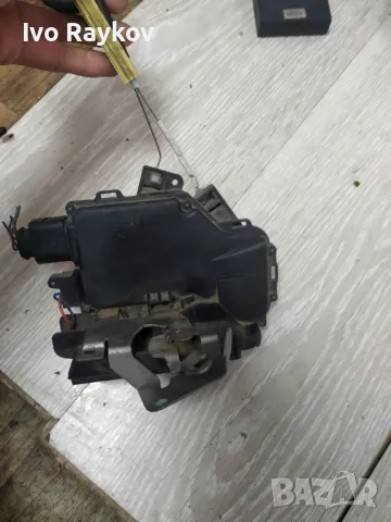 Задна , лява брава за Ауди A4 B6 - A6 C5 , 4B1837015G