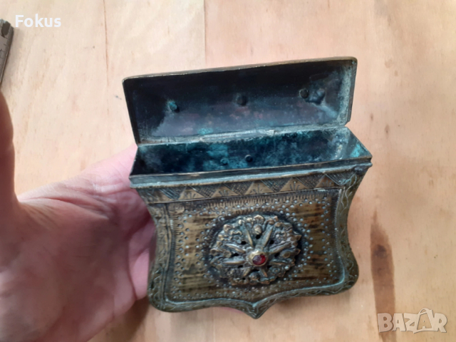 Стара възрожденска паласка фишекчийница барутница бронз, снимка 5 - Антикварни и старинни предмети - 53270040