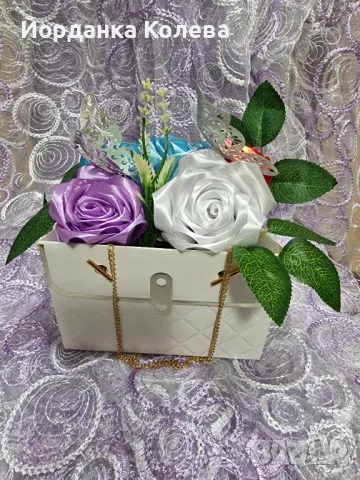 Чанта  с 5 вечни рози , снимка 3 - Декорация за дома - 49318778