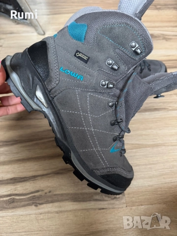 Оригинални кожени високи обувки Lowa Gore -Tex ! 39 н
