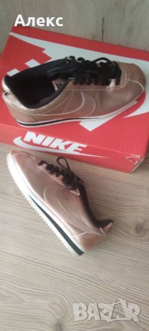 Nike Classic Cortez - бронз, снимка 2 - Маратонки - 42262176