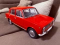 Макет ”Жигули - ВАЗ 2101 - 1:8” от Списания сглоби Жигули, снимка 1