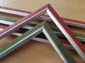 Профили за рамки на едро сребро с зелено или червено ПВЦ х 3лв линеен метър