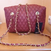 Дамска чанта в цвят бордо, снимка 1 - Чанти - 34440112