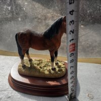 Страхотна колекционерска статуетка маркировка Leonardo Pony, снимка 9 - Антикварни и старинни предмети - 35948665