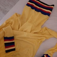 Пуловер жълт oversize, снимка 1 - Блузи с дълъг ръкав и пуловери - 39087204