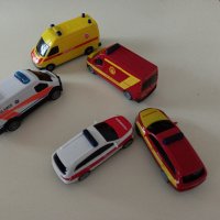 2 джипа Audi и 3 пластмасови микробуса, на DIckie, снимка 3 - Коли, камиони, мотори, писти - 38591988