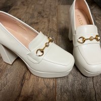 Официални бели обувки с дебел ток, снимка 1 - Дамски обувки на ток - 39442903