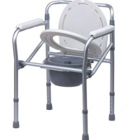 Продавам нов тоалетен стол с подвижно гърне и колелца, снимка 2 - Тоалетни столове - 36192068