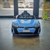 ТОП ЦЕНА!НОВО!Акумулаторна кола AUDI RS E-tron GT с меки гуми,12V батерия , снимка 3 - Детски велосипеди, триколки и коли - 39226760