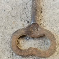 Стар ключ, снимка 3 - Антикварни и старинни предмети - 44444789