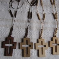Дървен кръст прорязан с плетена верижка., снимка 3 - Колиета, медальони, синджири - 41143605