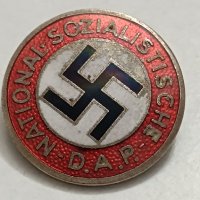 Оригинален Германски Нацистки Знак НСДАП (NSDAP)

, снимка 1 - Антикварни и старинни предмети - 44261613