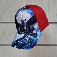 Нова детска шапка с козирка Батман (Batman) в червен цвят, снимка 2 - Шапки, шалове и ръкавици - 41806149