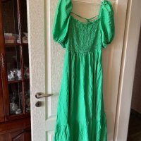 Дълга нова елегантна зелена рокля Reserved буфан ръкав къдри волани , снимка 2 - Рокли - 41203081