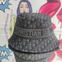 Унисекс шапки Christian Dior, снимка 1 - Шапки - 40892069