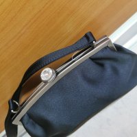 Accessorize малка черна  чанта тип кклъч  , снимка 1 - Чанти - 44305293