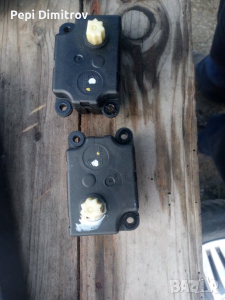 Моторче клапа парно за Renault Megane II Grandtour (08.2003 - 08.2012) 1.5 dCi, 82 к.с., № Valeo F66, снимка 1