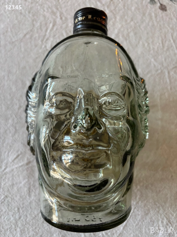 Продавам празна бутилка от алкохол Old Monk 750 ml, снимка 1