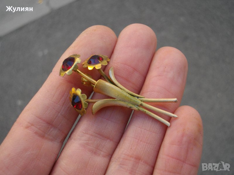 СТАРА ПОЗЛАТЕНА БРОШКА, снимка 1