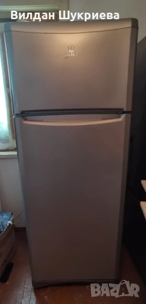 Хладилник с фризер Indesit , снимка 1